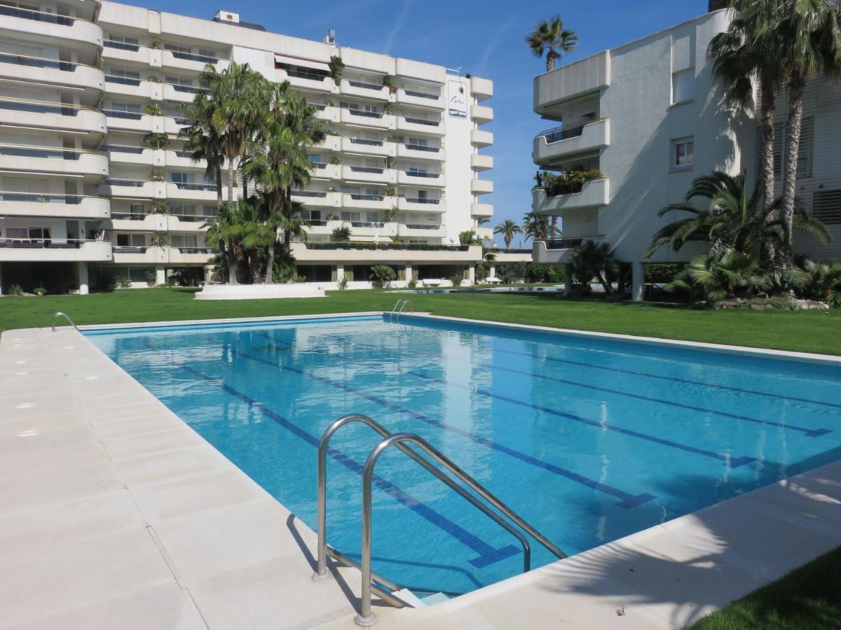 Mediterraneo Seaview Apartment By Hello Homes Σίτζες Εξωτερικό φωτογραφία