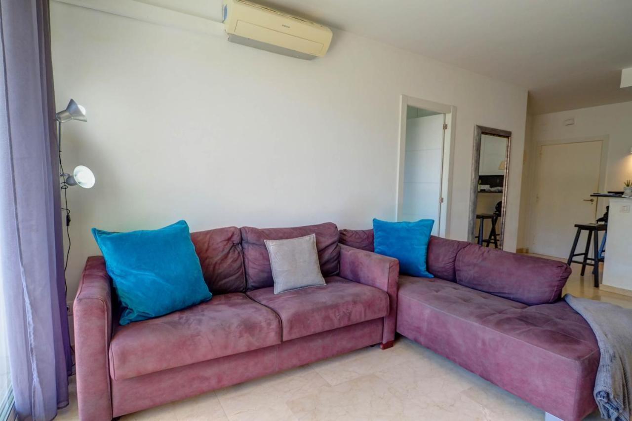 Mediterraneo Seaview Apartment By Hello Homes Σίτζες Εξωτερικό φωτογραφία