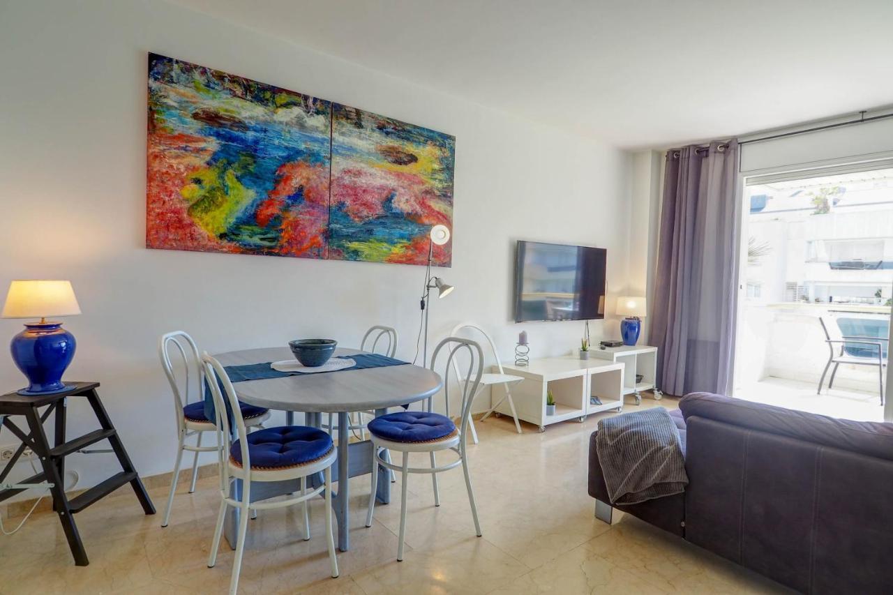 Mediterraneo Seaview Apartment By Hello Homes Σίτζες Εξωτερικό φωτογραφία