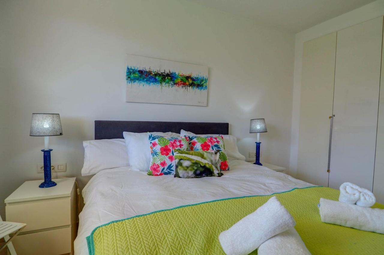 Mediterraneo Seaview Apartment By Hello Homes Σίτζες Εξωτερικό φωτογραφία