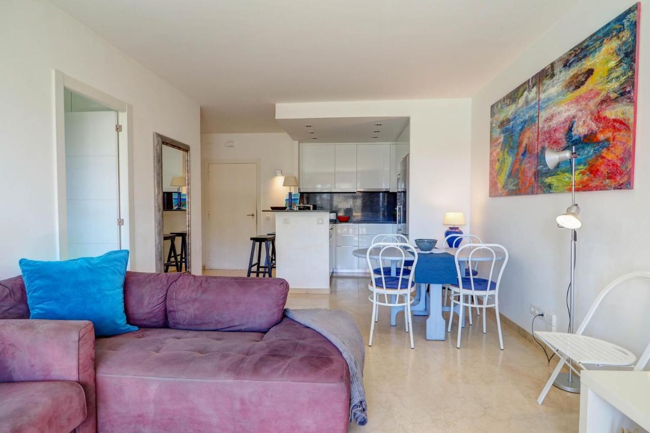 Mediterraneo Seaview Apartment By Hello Homes Σίτζες Εξωτερικό φωτογραφία