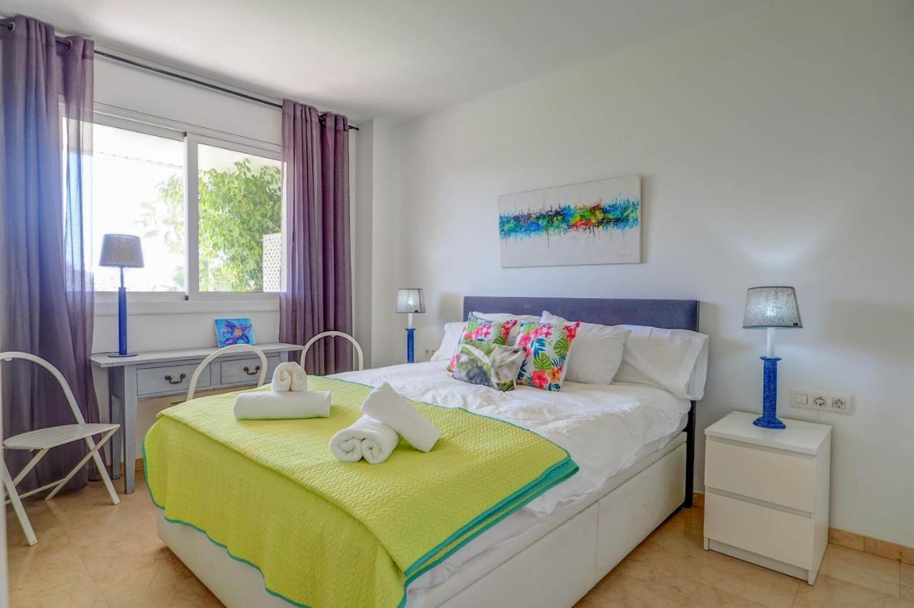 Mediterraneo Seaview Apartment By Hello Homes Σίτζες Εξωτερικό φωτογραφία